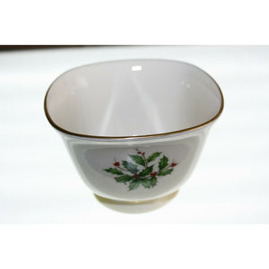 VINTAGE LENOX HOLIDAY DIMENSION NUT BOWL HOLLY 24K GOLD CHRISTMAS CANDY DISH
